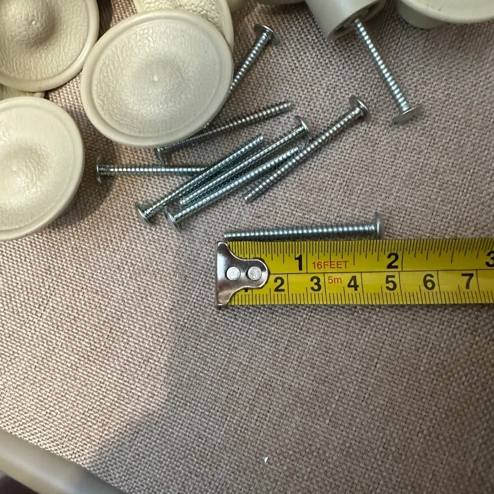 16 Stanley Ivory Color Cabinet Knobs with Screws